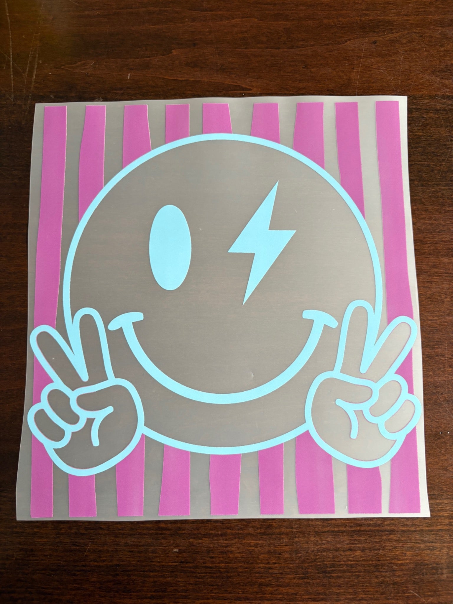 Jones Comforts Design 203 Smiley Peace transfer